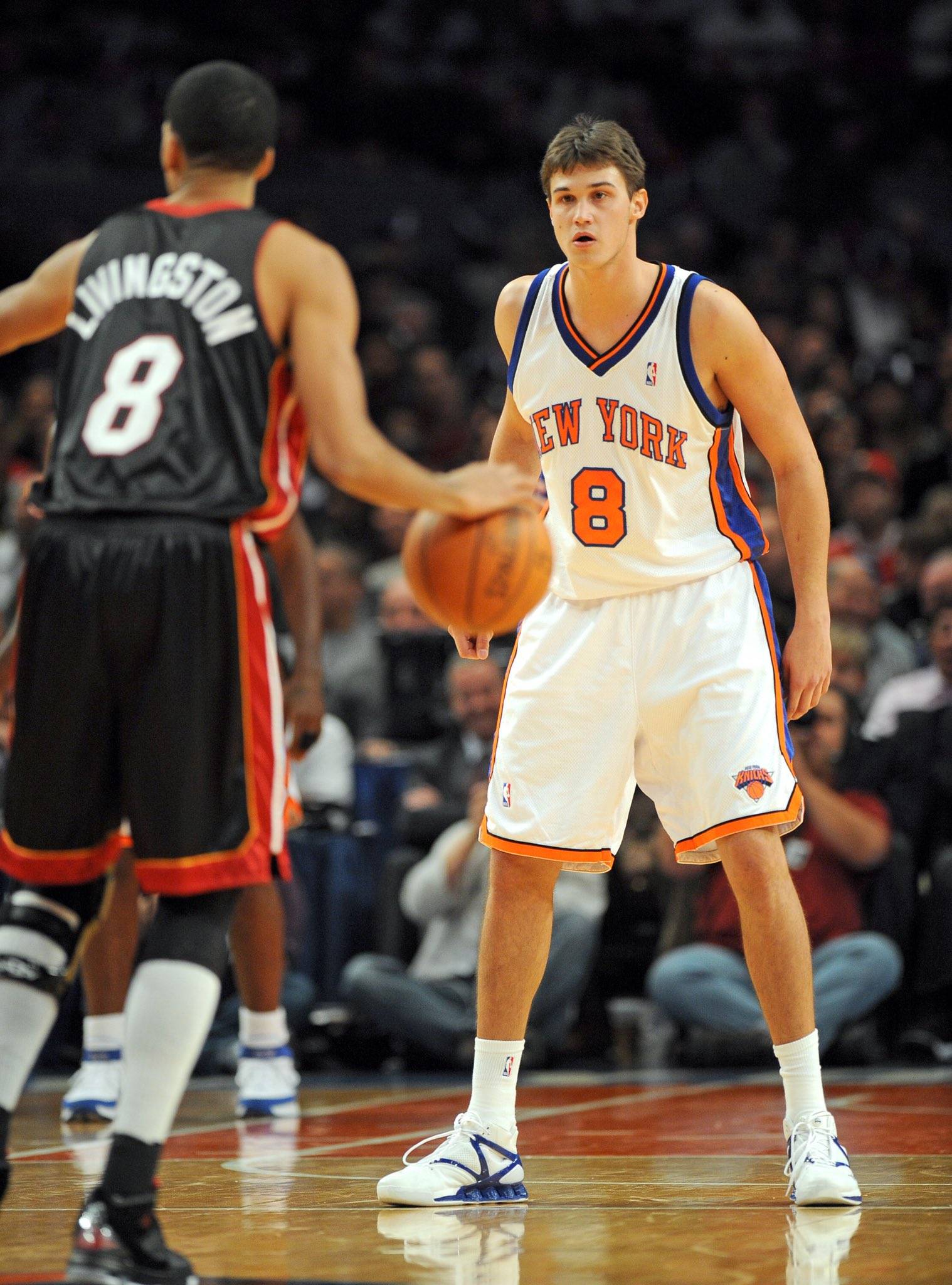 九游app下载-雄鹿B队完胜猛龙，加里纳利爆发神勇的简单介绍