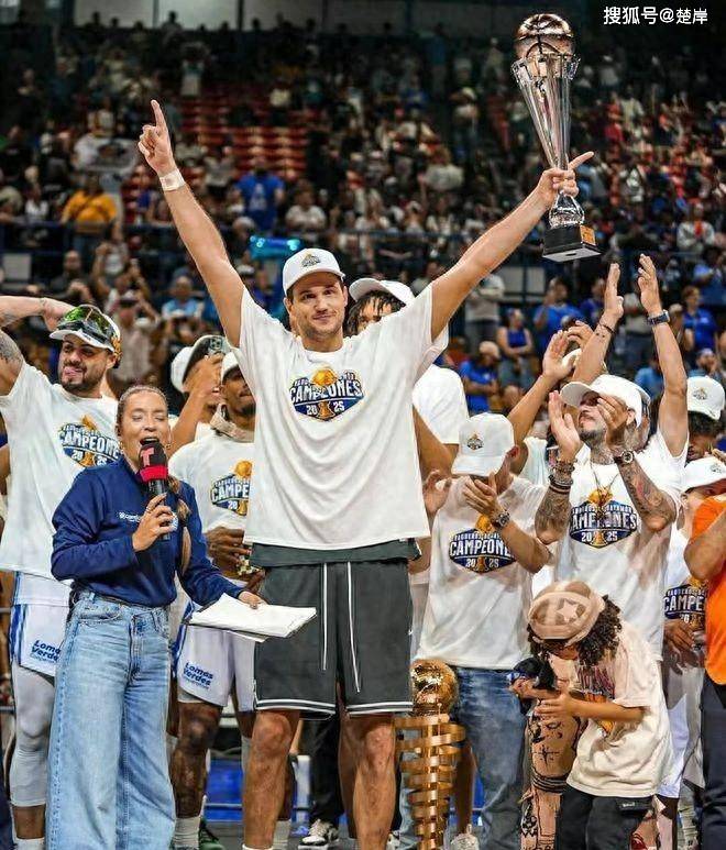 雄鹿B队完胜猛龙,加里纳利爆发神勇的简单介绍 雄鹿B队完胜猛龙,加里纳利爆发神勇的简单介绍