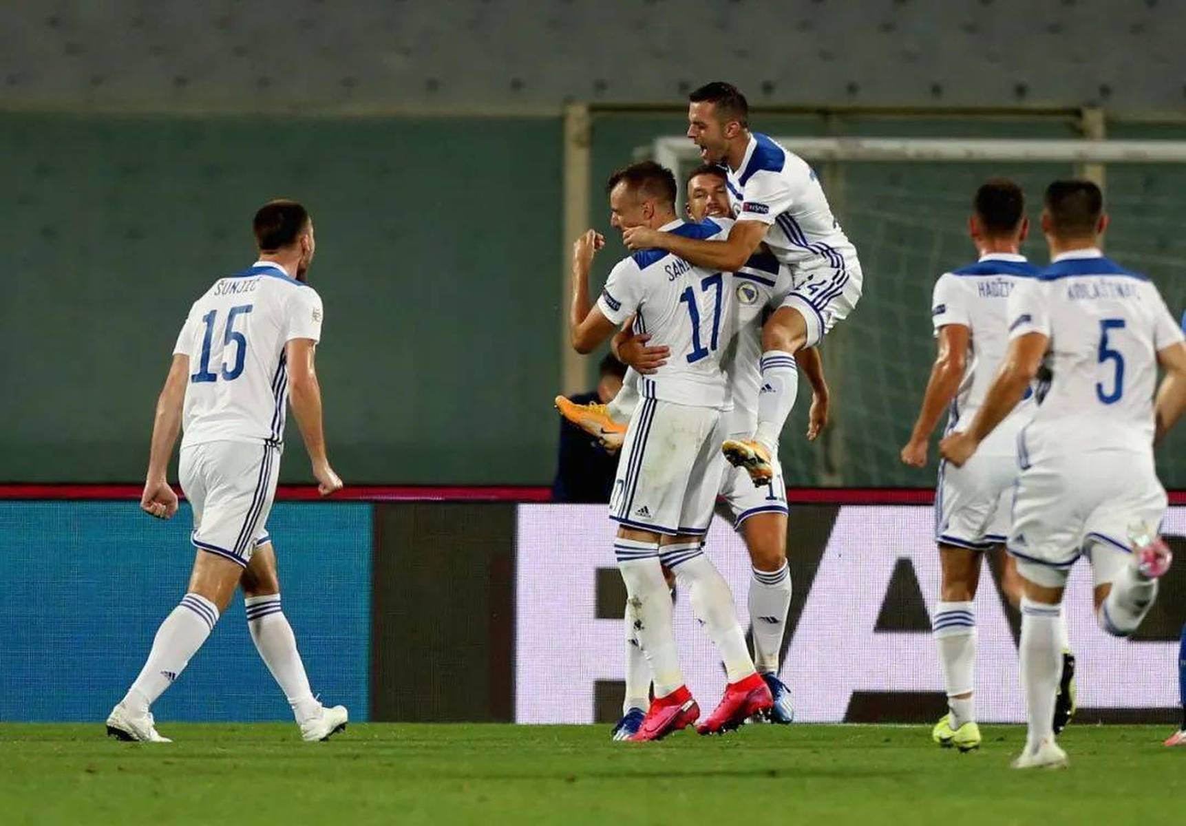 九游娱乐app下载-奥地利队险胜以色列，小组领先优势明显