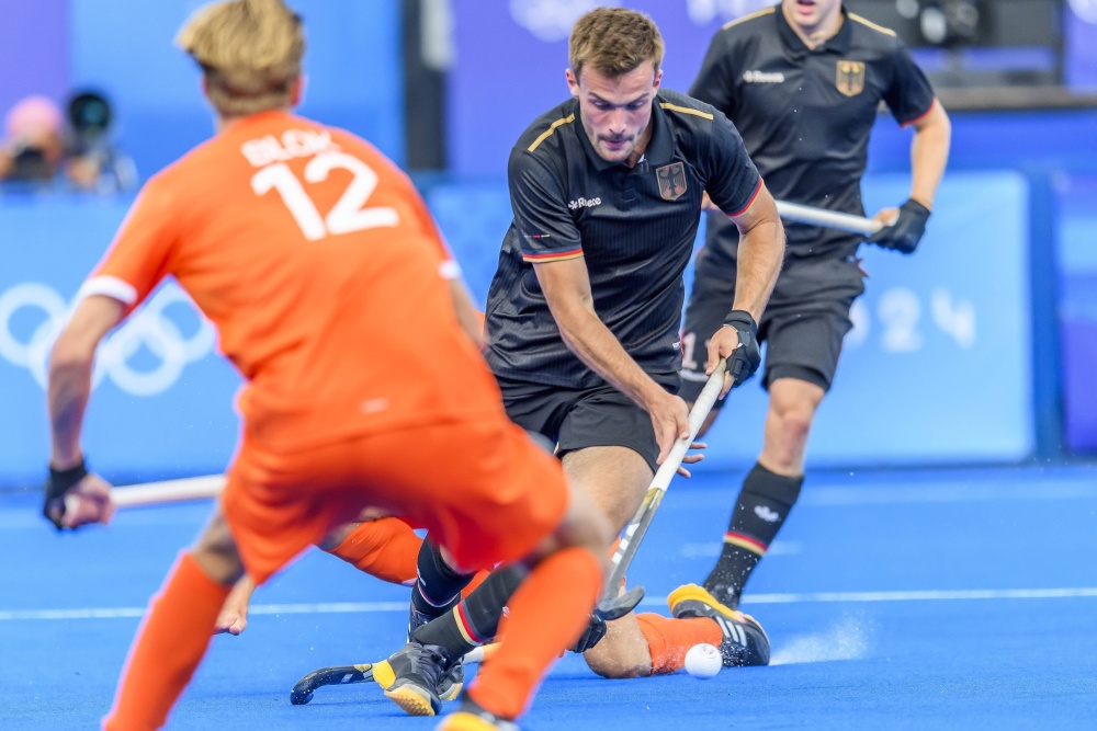 曲棍球比赛加拿大队击败德国队 曲棍球比赛加拿大队击败德国队