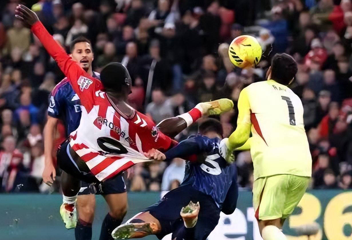 九游娱乐入口-热刺突围关键战！英超比赛最新状态解读！的简单介绍