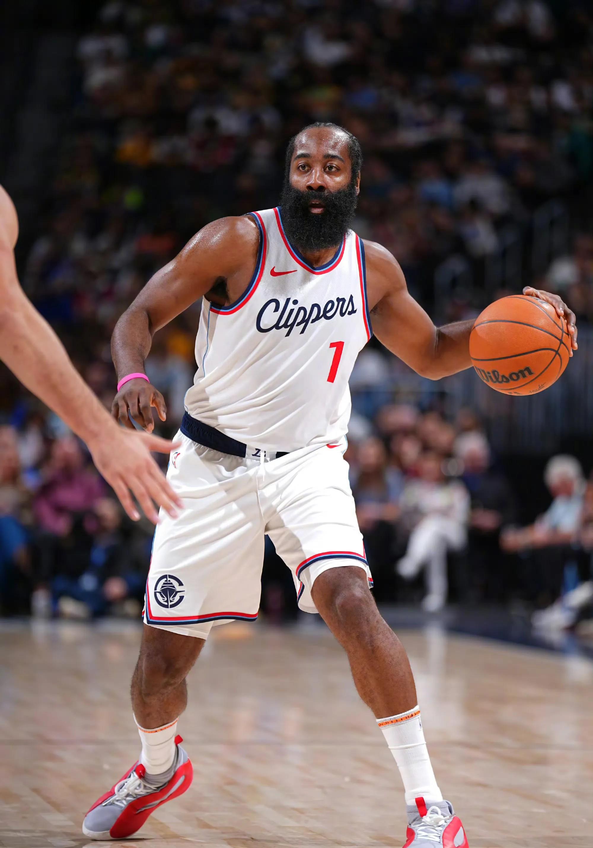 火箭逆转国王，哈登高光表现的简单介绍