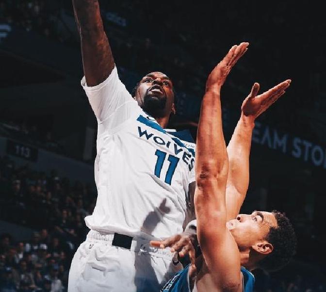 吉林队完胜深圳队，戈贝尔关键制胜