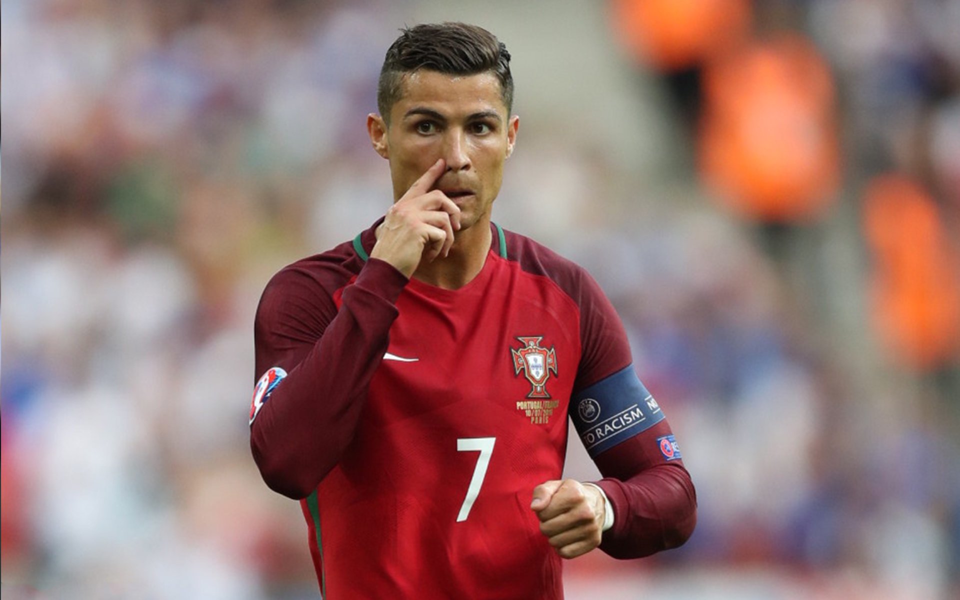 绿茵场上的新西兰血拼,卢卡库如何成为全场焦点,演绎威尔士式坚韧