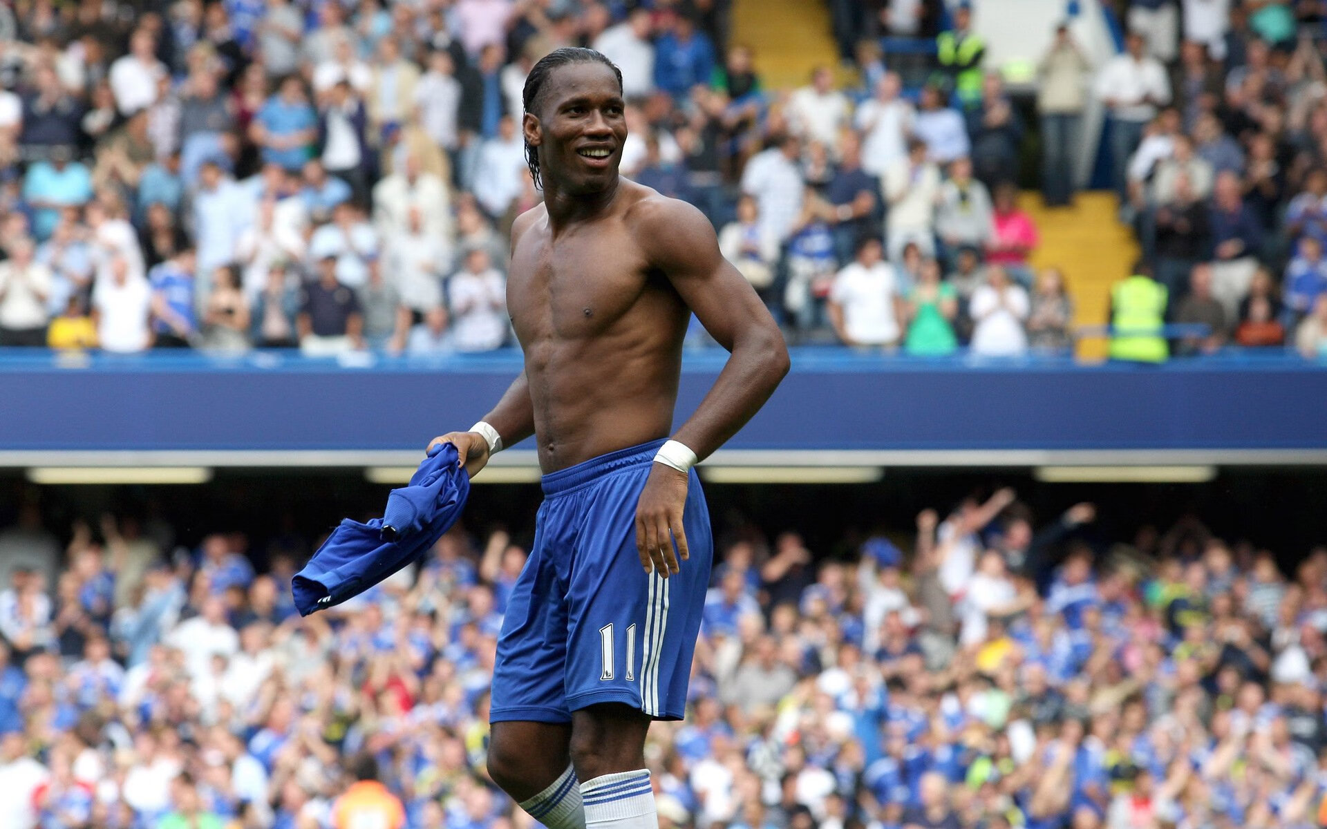 铁血逆袭！格列兹曼独造三球导演史诗之战，马竞4-1横扫皇马震撼伯纳乌